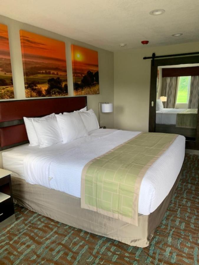 Days Inn By Wyndham Bellville Mansfield Экстерьер фото